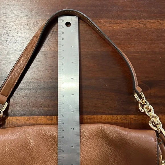 Michael Kors Leather Bag Brown Saffiano Gold Hardware & Tassel - Picture 14 of 14